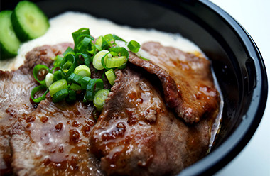 牛たん麦とろ